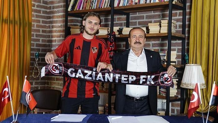 ENVER KULASİN (SAĞ KANAT)