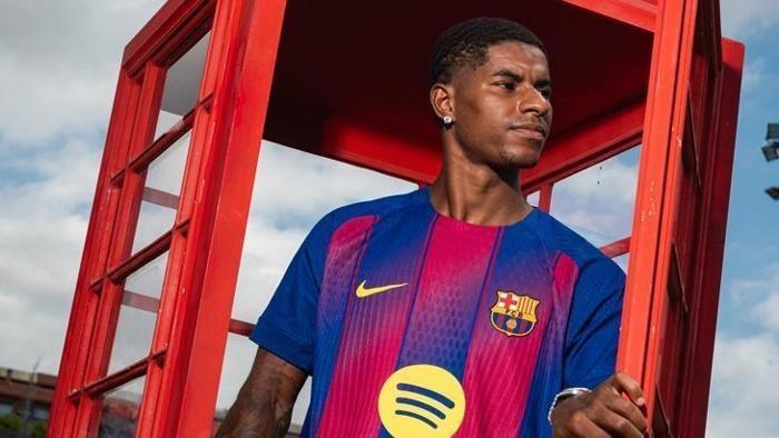 Marcus Rashford (Sol Kanat) Marcus Rashford (Sol Kanat)