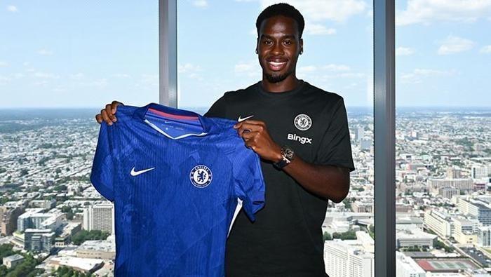 Bynoe-Gittens (Sol kanat) Bynoe-Gittens (Sol kanat)