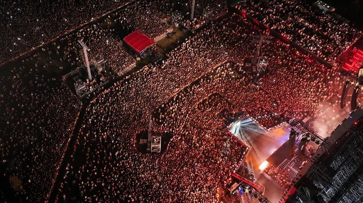 Jennifer Lopez İstanbulda fırtına estirdi