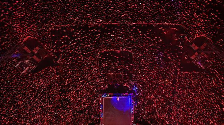 Jennifer Lopez İstanbulda fırtına estirdi