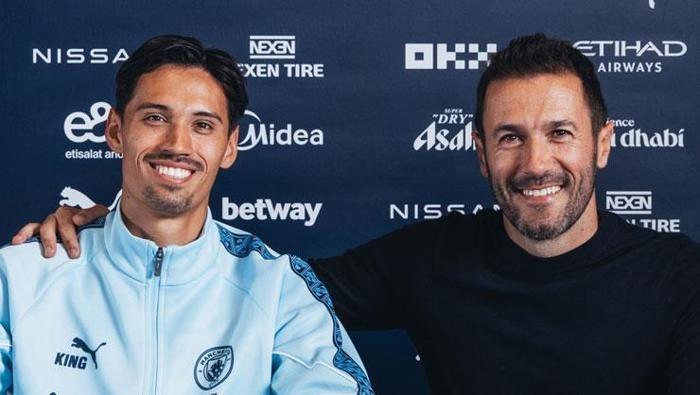 Tijjani Reijnders (Orta saha) Tijjani Reijnders (Orta saha)