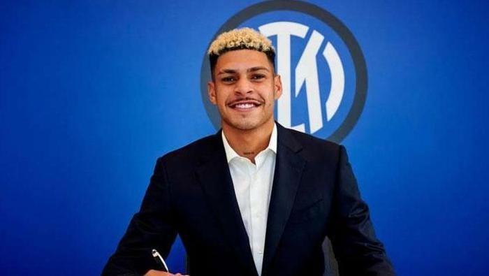 Luis Henrique (Sağ kanat) Luis Henrique (Sağ kanat)