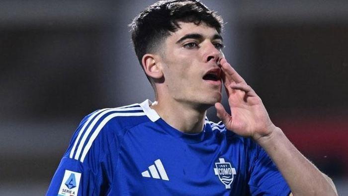 Alex Valle (Sol bek) Alex Valle (Sol bek)