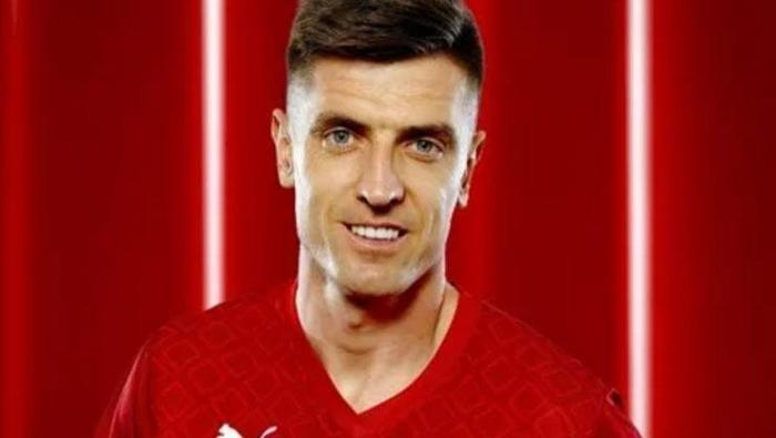 Krzysztof Piatek (Forvet) Krzysztof Piatek (Forvet)