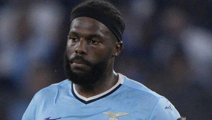 Nuno Tavares (Sol bek) Nuno Tavares (Sol bek)