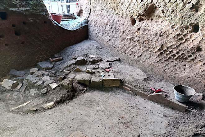 Pompeiide 79 yılındaki büyük yanardağ patlamasından sonra yaşam izleri bulundu