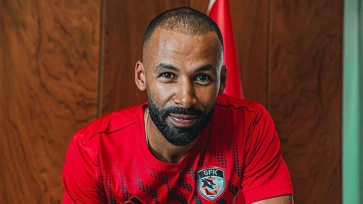 NAZIM SANGARE (SAĞ BEK)