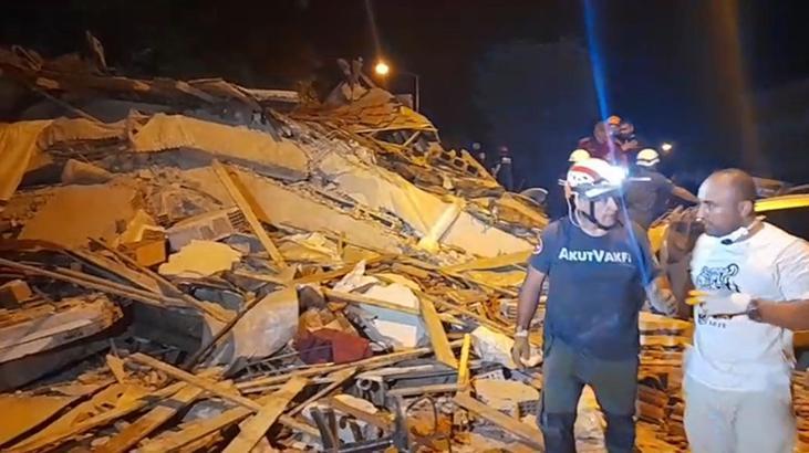 SON DAKİKA | Balıkesir’de 6.1 şiddetindeki deprem sonrası 16 bina yıkıldı İşte o kareler