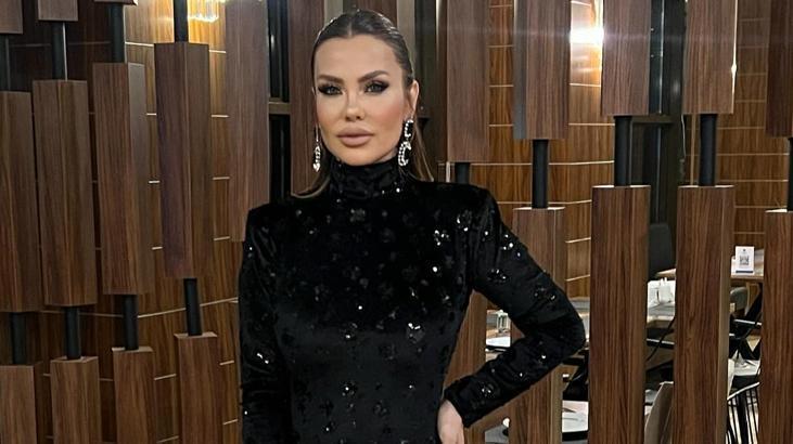 Şarkıcı Lara hastanelik oldu Sedyede serumlu hali korkuttu Şarkıcı Lara hastanelik oldu Sedyede serumlu hali korkuttu