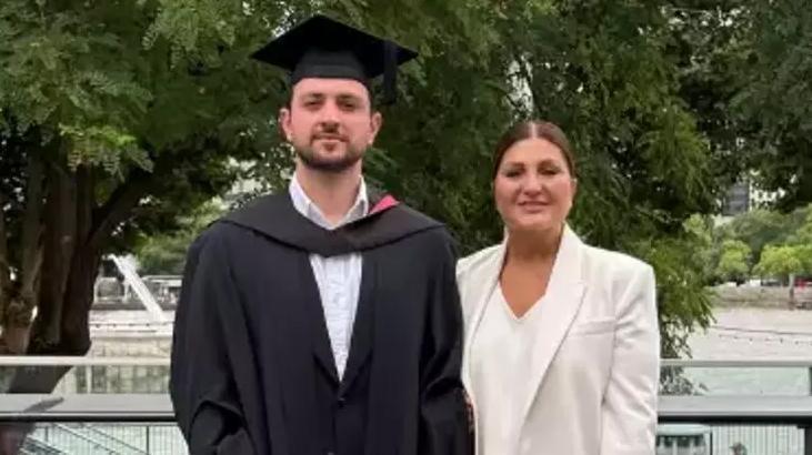 Sibel Canın oğlu Emir Aksüt 25 yaşında Bebeklik fotoğrafını paylaşarak doğum gününü kutladı