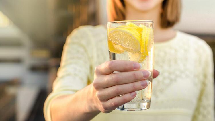 Sabah şişkinliğine veda tabağı Yiyen kuş gibi hafifliyor, karın masajı kadar etkili