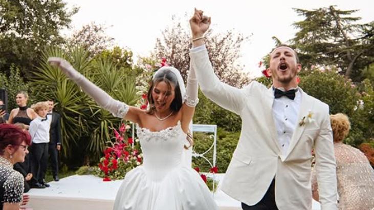La primera publicación de Lale Onuktan después del matrimonio es una sensación completamente diferente.