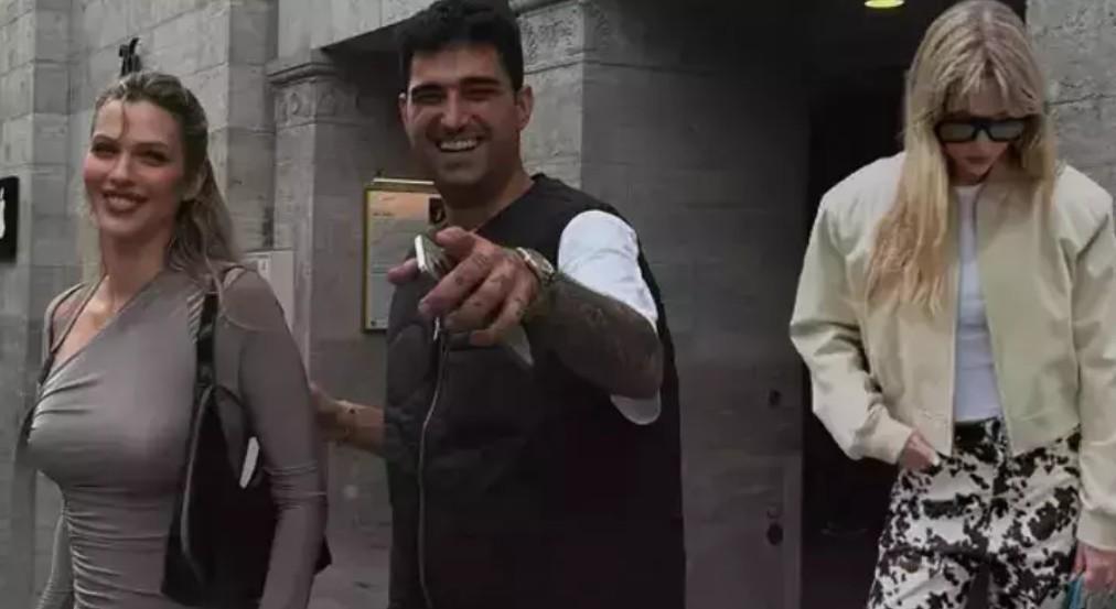 İmparatorun torunları kocaman delikanlı oldu Mutlu aile pozuna beğeni yağdı İmparatorun torunları kocaman delikanlı oldu Mutlu aile pozuna beğeni yağdı