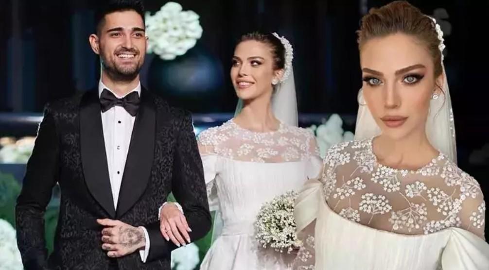 İmparatorun torunları kocaman delikanlı oldu Mutlu aile pozuna beğeni yağdı İmparatorun torunları kocaman delikanlı oldu Mutlu aile pozuna beğeni yağdı