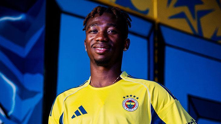 Dorgeles Nenenin imza töreninden kareler