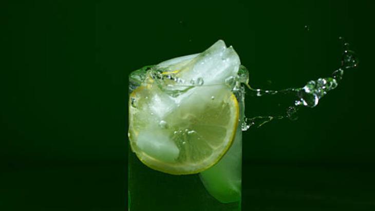 Serinlemek için içiyorduk zayıflatıyormuş Cool lime’ı su yerine için, 1 tarçınla taçlanıyor Serinlemek için içiyorduk zayıflatıyormuş Cool lime’ı su yerine için, 1 tarçınla taçlanıyor