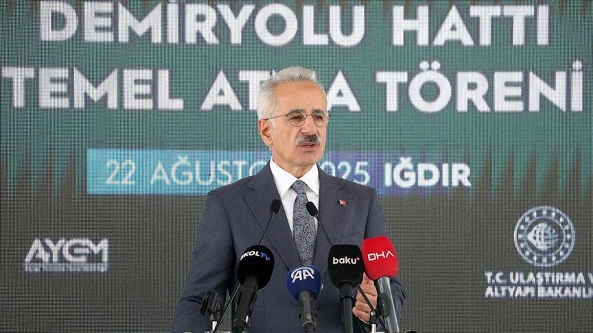 Bakan Uraloğlu: Sadece Türkiye'nin değil, tüm Güney Kafkasya'nın ve Avrasya'nın geleceğine damga vuruyoruz