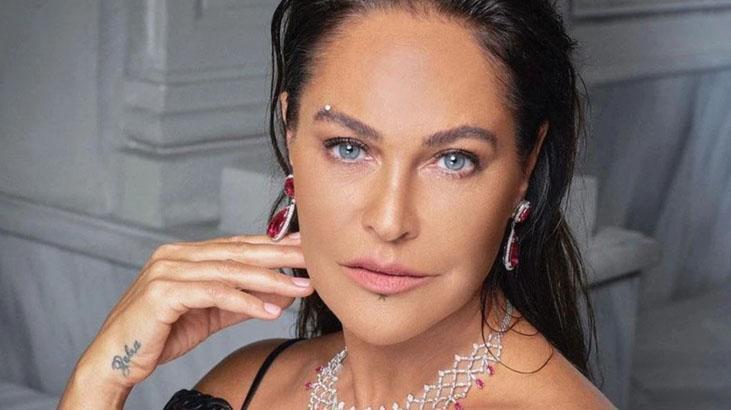 Süperstar tüyosu: Ajda Pekkan ve Hülya Avşar’ın yaşlanmayı unutturan 3 sırrı Tesadüf değil Süperstar tüyosu: Ajda Pekkan ve Hülya Avşar’ın yaşlanmayı unutturan 3 sırrı Tesadüf değil