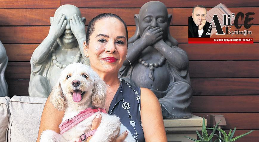 Demet Sağıroğlu: Bir zaman makinesi olsa '90'lara dönmek isterdim