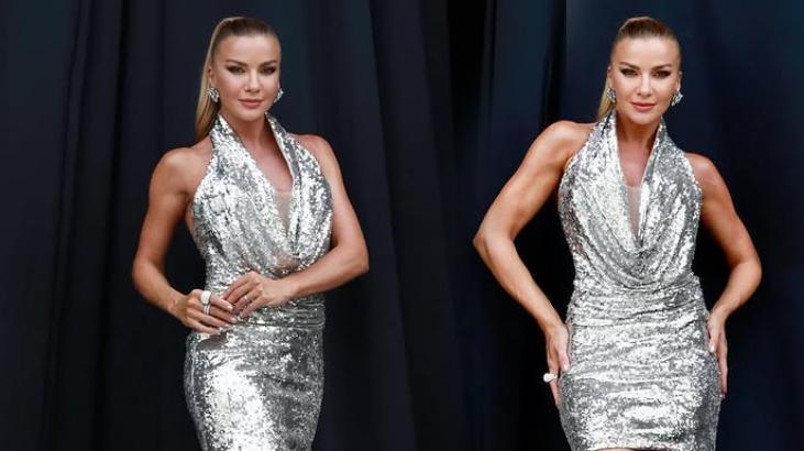 Ivana Sert, Dua Lipa akımını kaçırmadı! Çift bikini giydi