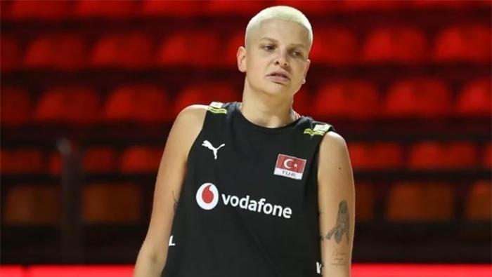 SAÇLARIMI BOYATMAK İSYTİYORDUM SAÇLARIMI BOYATMAK İSYTİYORDUM