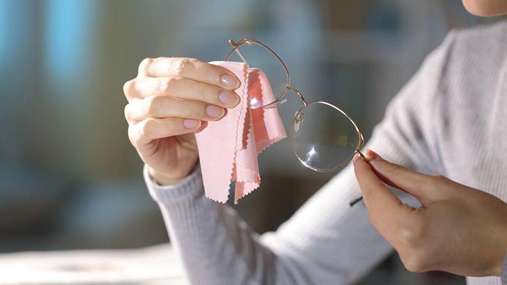 Ne parmak lekesi ne çizik Mutfaktaki malzemelerle gözlükler ayna gibi, masrafsız hijyen