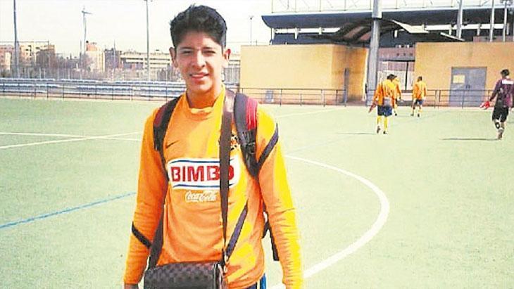 ATÖLYEDE BİZZAT ÇALIŞTI