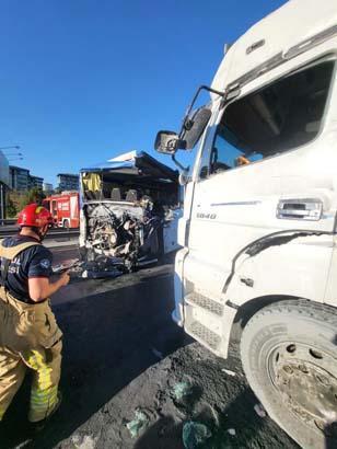 One person died and 21 were injured in a chain accident on the Küçükçekmece TEM Highway.