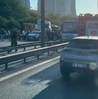 One person died and 21 were injured in a chain accident on the Küçükçekmece TEM Highway.