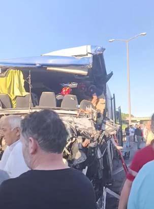 One person died and 21 were injured in a chain accident on the Küçükçekmece TEM Highway.