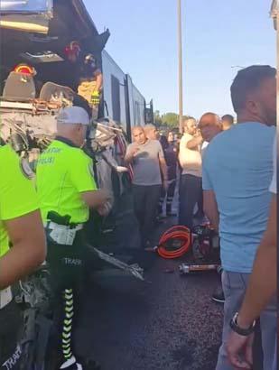 One person died and 21 were injured in a chain accident on the Küçükçekmece TEM Highway.