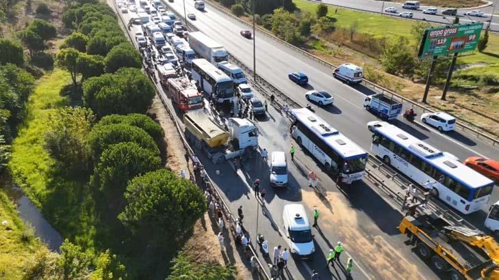 One person died and 21 were injured in a chain accident on the Küçükçekmece TEM Highway.