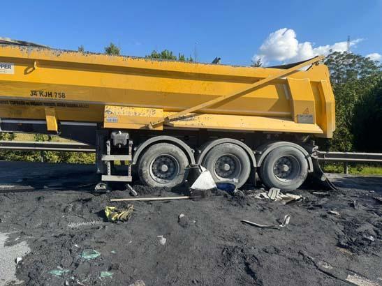 One person died and 21 were injured in a chain accident on the Küçükçekmece TEM Highway.