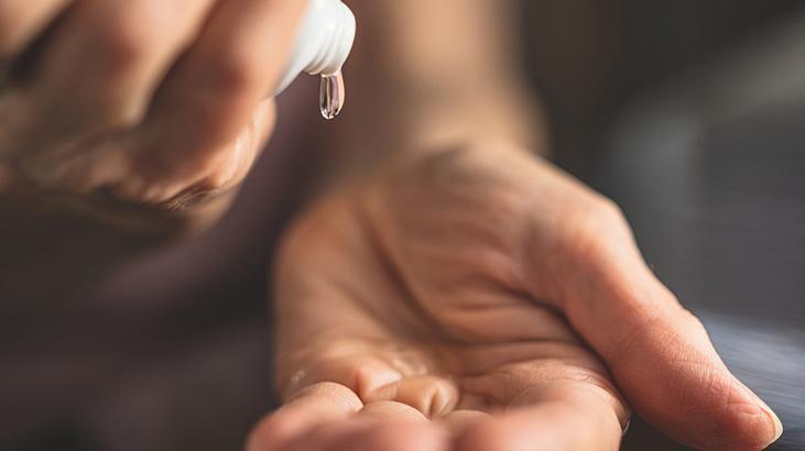 Yapış yapış hisse elveda Cildi neme boğan kuru yağ: İşe yaramadığı yer yok