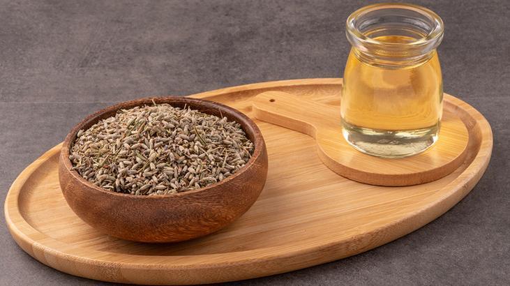 Yapış yapış hisse elveda Cildi neme boğan kuru yağ: İşe yaramadığı yer yok