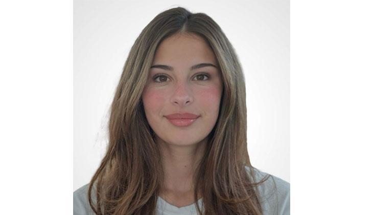 Defne Akçakayalıoğlu kimdir