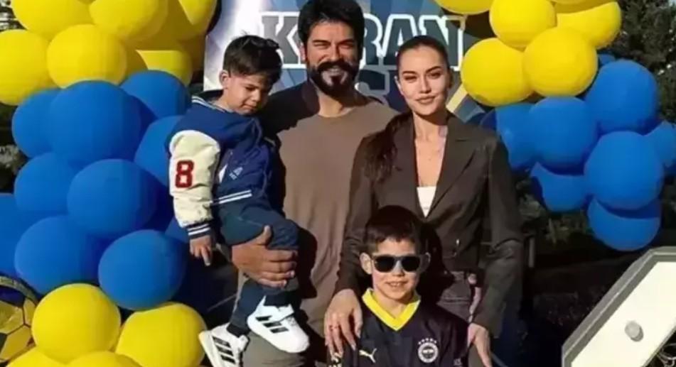 Boşanma dedikoduları sonrası mutlu aile pozu Fahriye Evcen paylaştı Boşanma dedikoduları sonrası mutlu aile pozu Fahriye Evcen paylaştı