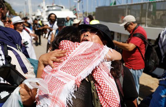 Gazze ablukasını kırmak için yola çıktılar: Küresel Sumud Filosu Akdenize yelken açtı