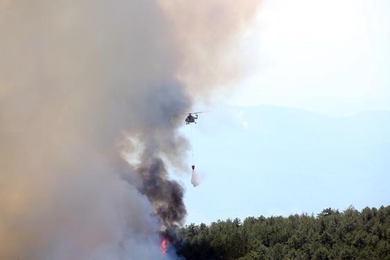 Kastamonu’da bir noktada daha orman yangını çıktı Ekiplerin havadan ve karadan müdahalesi sürüyor