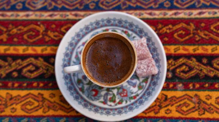 Türk kahvesini paşalar gibi için Pişirirken içine biraz ekleyin, yumuşatıp köpürtüyor Türk kahvesini paşalar gibi için Pişirirken içine biraz ekleyin, yumuşatıp köpürtüyor