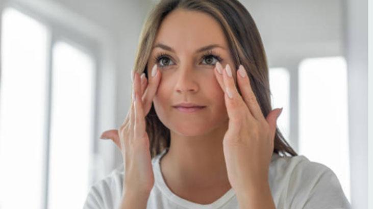 54 yaşında ama 30 gibi görünüyor Ne botoks var ne estetik, sırrı 3 teknikte saklı 54 yaşında ama 30 gibi görünüyor Ne botoks var ne estetik, sırrı 3 teknikte saklı
