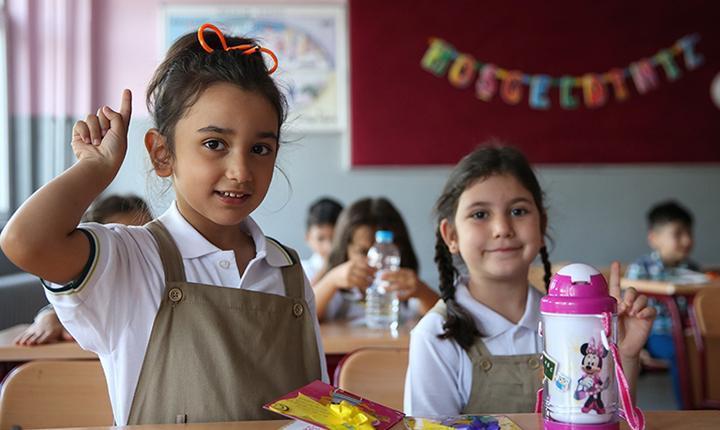 Okullar 8 Eylül Pazartesi saat kaçta açılıyor İstanbulda ilkokul, ortaokul, liseler saat kaçta okula başlayacak, kaçta bitecek Okullar 8 Eylül Pazartesi saat kaçta açılıyor İstanbulda ilkokul, ortaokul, liseler saat kaçta okula başlayacak, kaçta bitecek