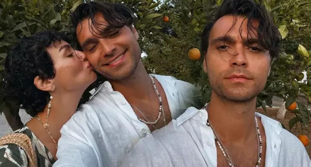 Palavras românticas de Birce Akalay Ele se apaixonou no aniversário da namorada
