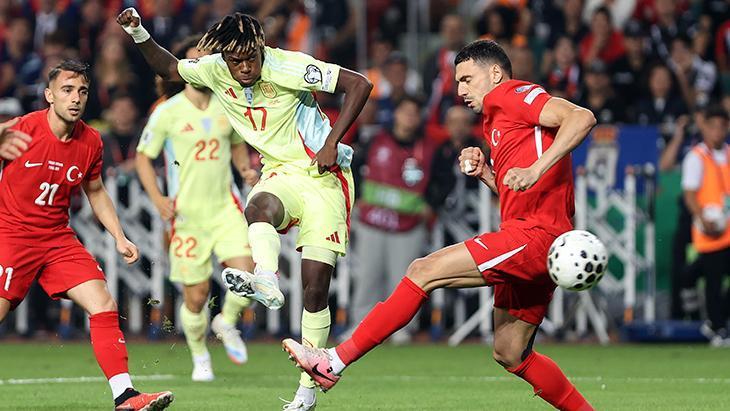 Türkiye - İspanya maçından kareler