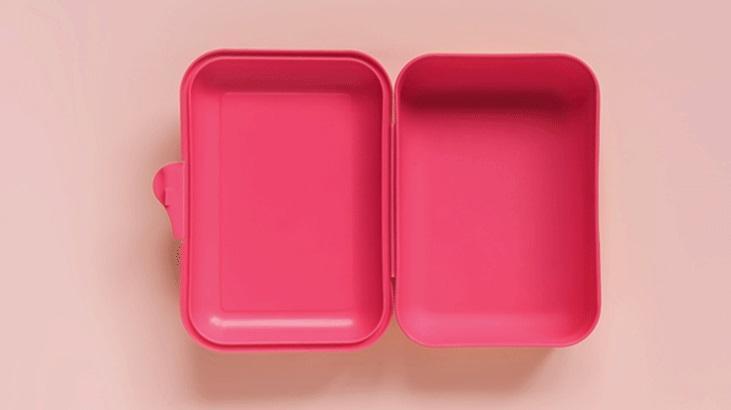 2- Plastik gıda saklama kabı 2- Plastik gıda saklama kabı