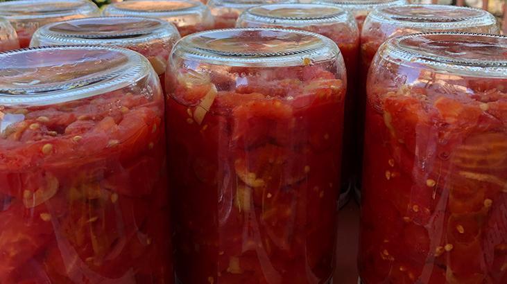 Turşu yaparken en büyük hata Kavanozları ters çevirmeyin, sağlıktan ediyor