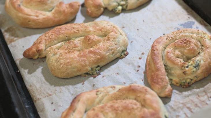 Hamur açmaya gerek kalmadan börek yapın Mayasız tarifle çıtır çıtır lezzet