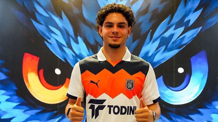 Tuğra Turhanın imza töreninden kareler