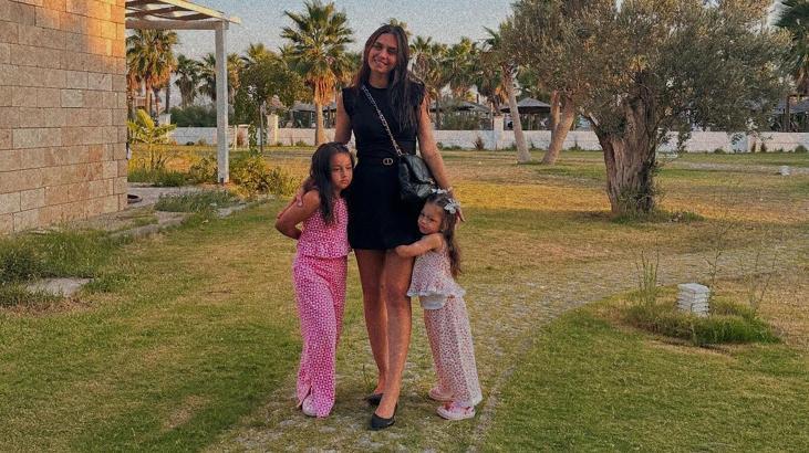 Nueva publicación de Amine Gülşeden con sus hijas Mis pequeños amores